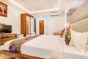 Fabhotel The Royal Suites