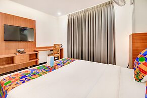 Fabhotel The Royal Suites