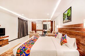 Fabhotel The Royal Suites