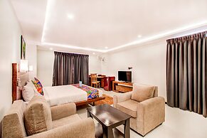 Fabhotel The Royal Suites