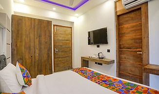 FabHotel F9 Noida Sector 27