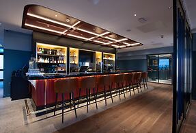 The Landing Hotel