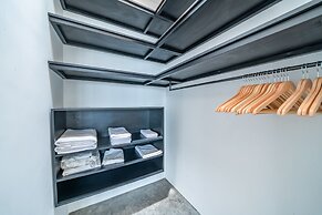 Loft Carolyn