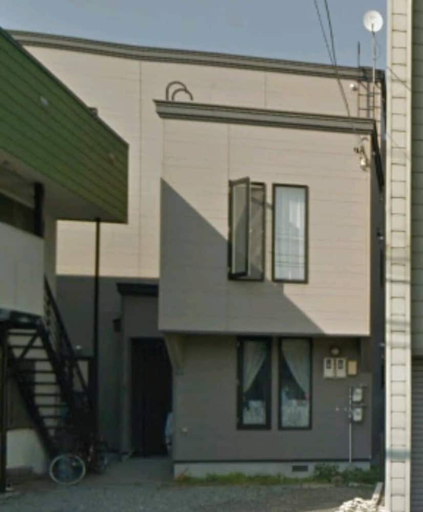 HONGO 11 HOTEL