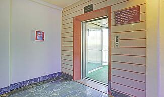 Treebo De Grandeur Anand Nagar
