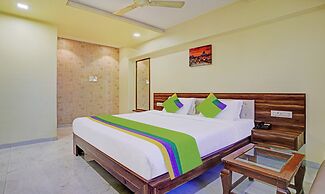 Treebo De Grandeur Anand Nagar