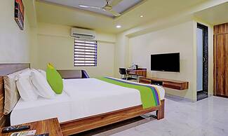 Treebo De Grandeur Anand Nagar
