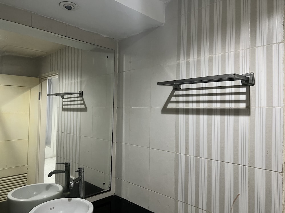 Hotel O Tri Homestay