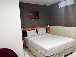 Hotel O Tri Homestay