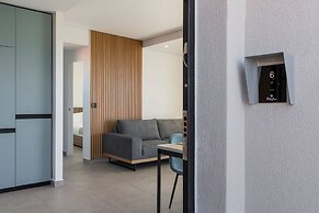 Ostrakon Suites