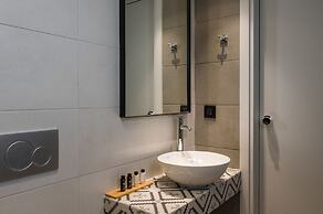 Ostrakon Suites