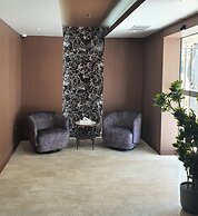 Riggae Tower Hotel
