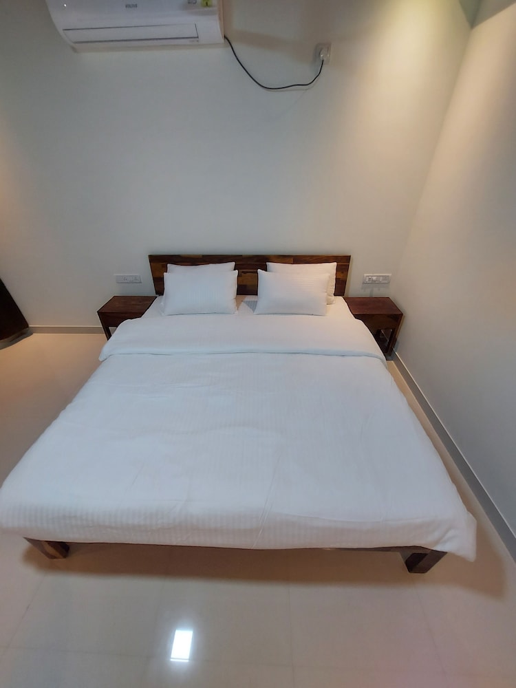 Berryl Resorts