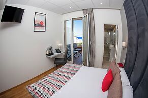 HOTEL MEDITERRANEE