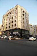 Yan Apartments Hotel