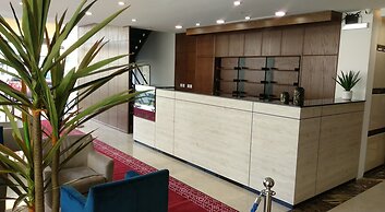Yan Apartments Hotel