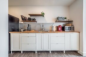 Modern Contemporary 2 Bedroom Suite