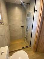 Oniropetra Luxury Suites