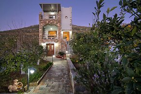 Oniropetra Luxury Suites