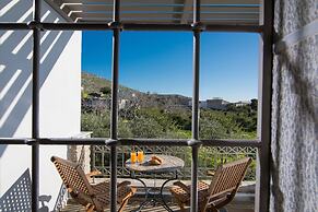 Oniropetra Luxury Suites