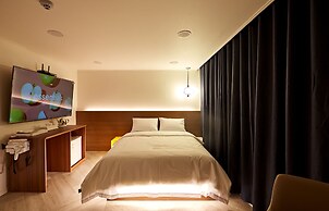 SOUNDS HOTEL