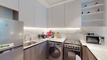 Euro Residence 105