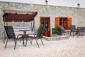 Green lakes house 2