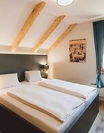 Berg- & Erlebnis-Resort MarktlAlm - Chalets & Lodges