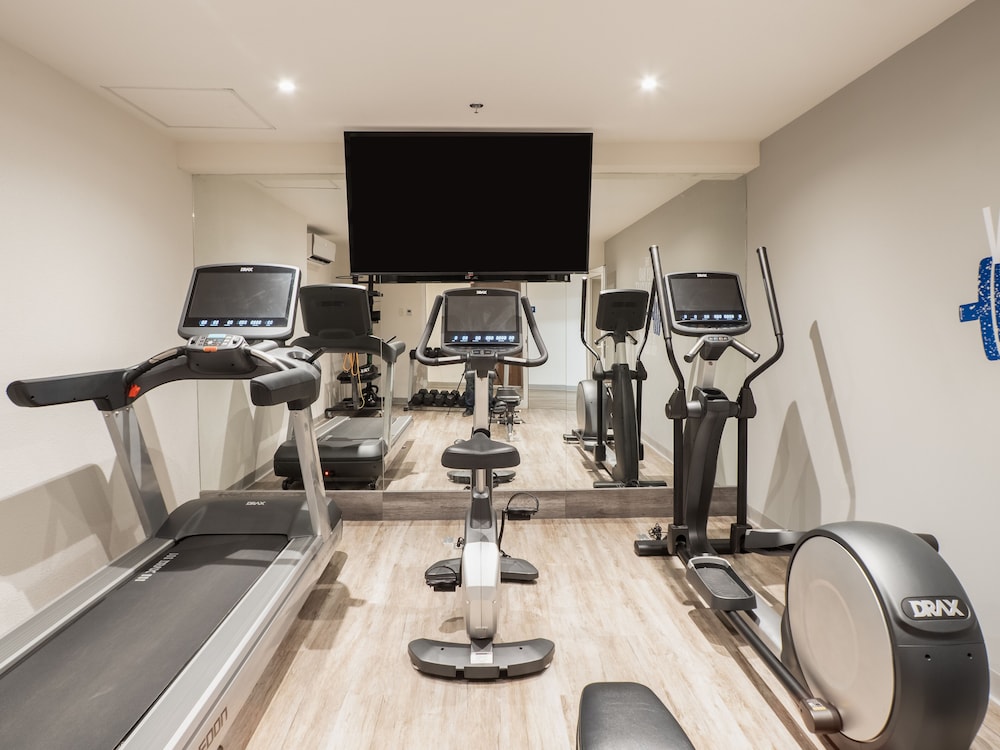 Hotel Mesaluna Short & Long Stay