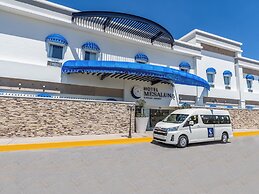 Hotel Mesaluna Short & Long Stay