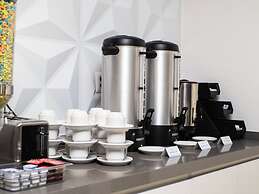 Hotel Mesaluna Short & Long Stay