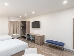 Hotel Mesaluna Short & Long Stay