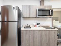 Hotel Mesaluna Short & Long Stay