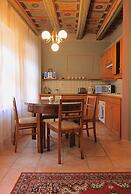 1 Bed Flat - Sleeps 4 - Balcony - Wifi