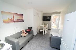 Modern Studio Next to University of Birmingham