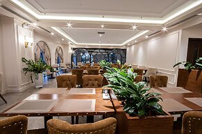 Ostara Hotel & Apartment