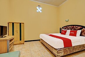 OYO 92406 Hotel Renata 1