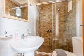 Neria Villas Collection