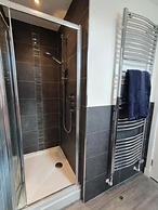 4-bed House in Elgin, Optional fee for hot tub