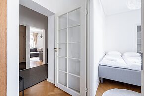 Historical 2BR Apartment with Sauna & Great Location