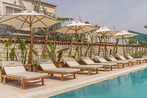 June Alaçatı (+15 Adult only)