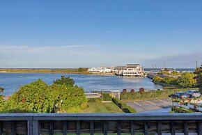 Aspinquid Resort