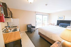 Aspinquid Resort