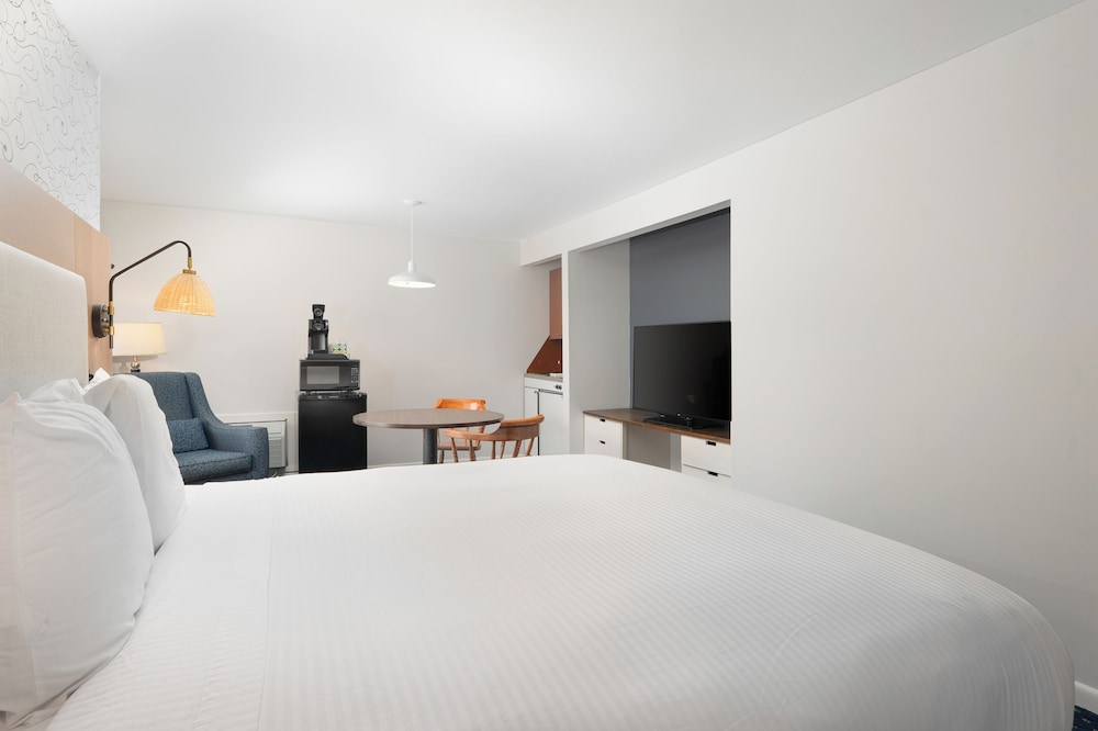 Aspinquid Resort