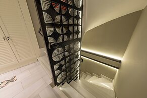 Balo Suite Hotel