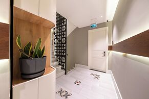 Balo Suite Hotel