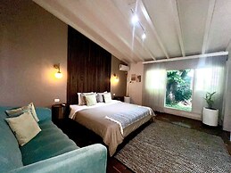 Luxury Villa In Aguacatala