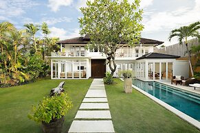 Villa Swarna by Nakula