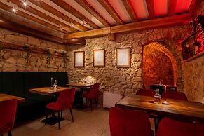 Castrum Wine Relais