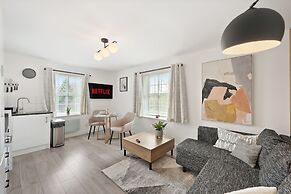 Tropical Inspired 2-Bedroom Flat